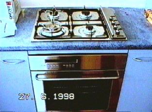 Kitchen oven