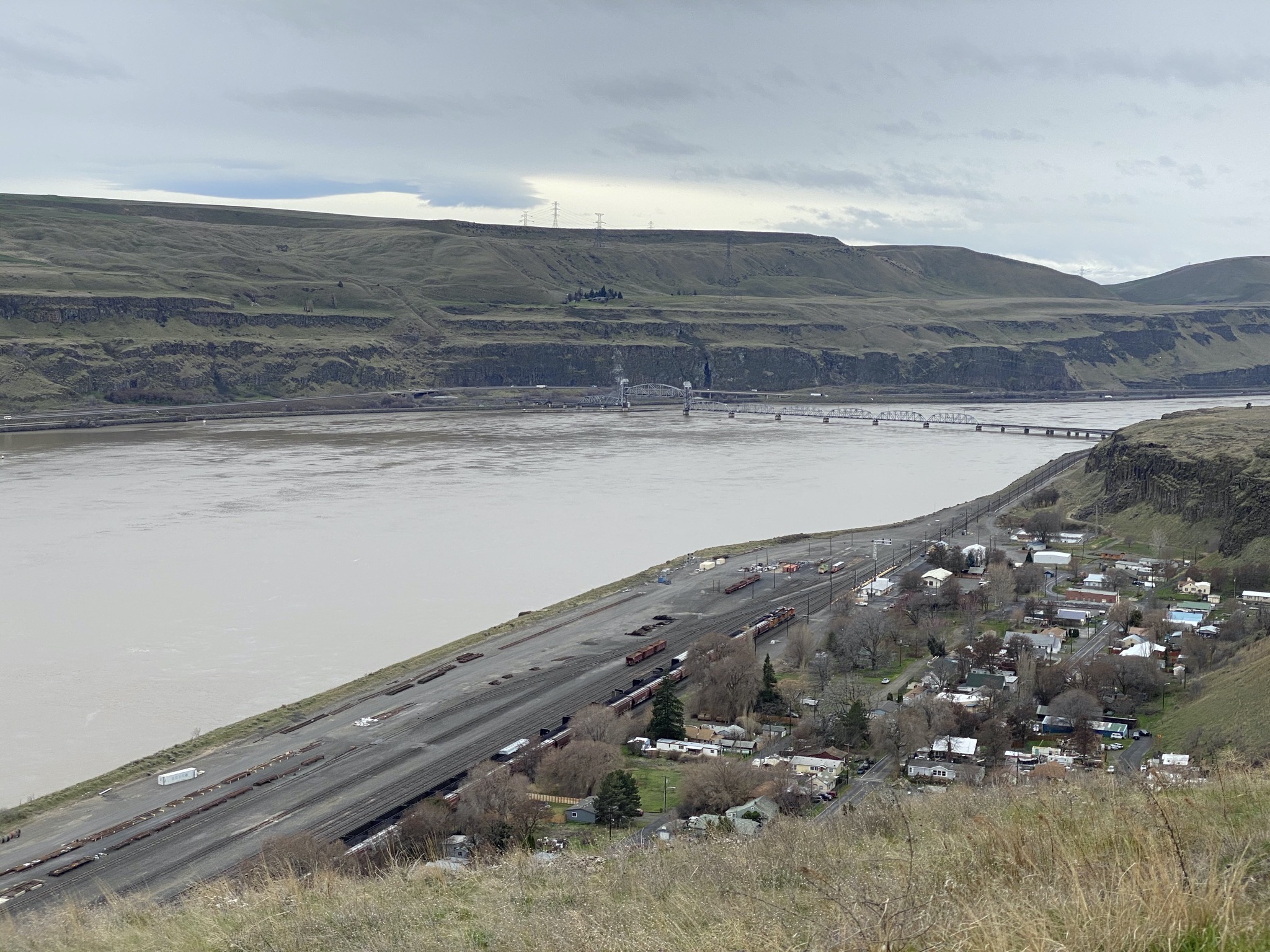 Wishram and Columbia River