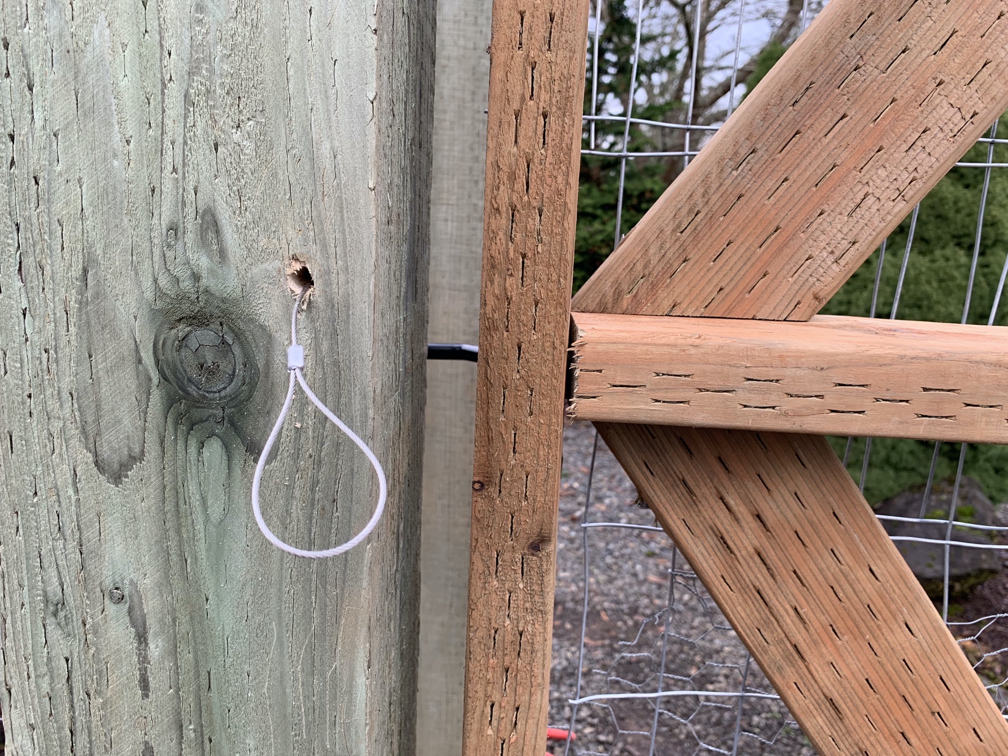 Gate latch cable