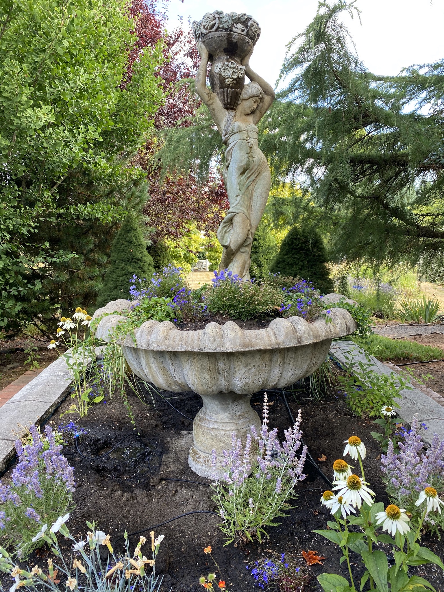 Fountain garden