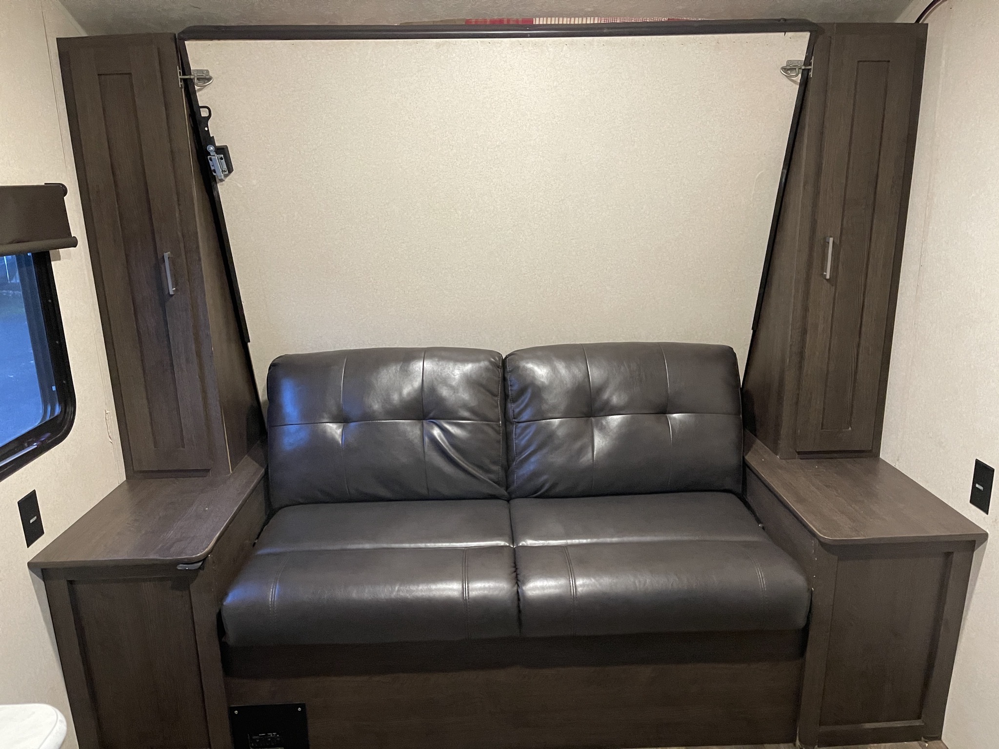 Murphy bed