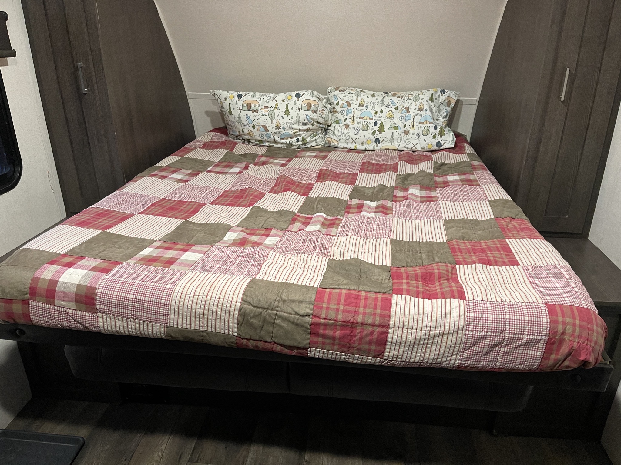 Murphy bed