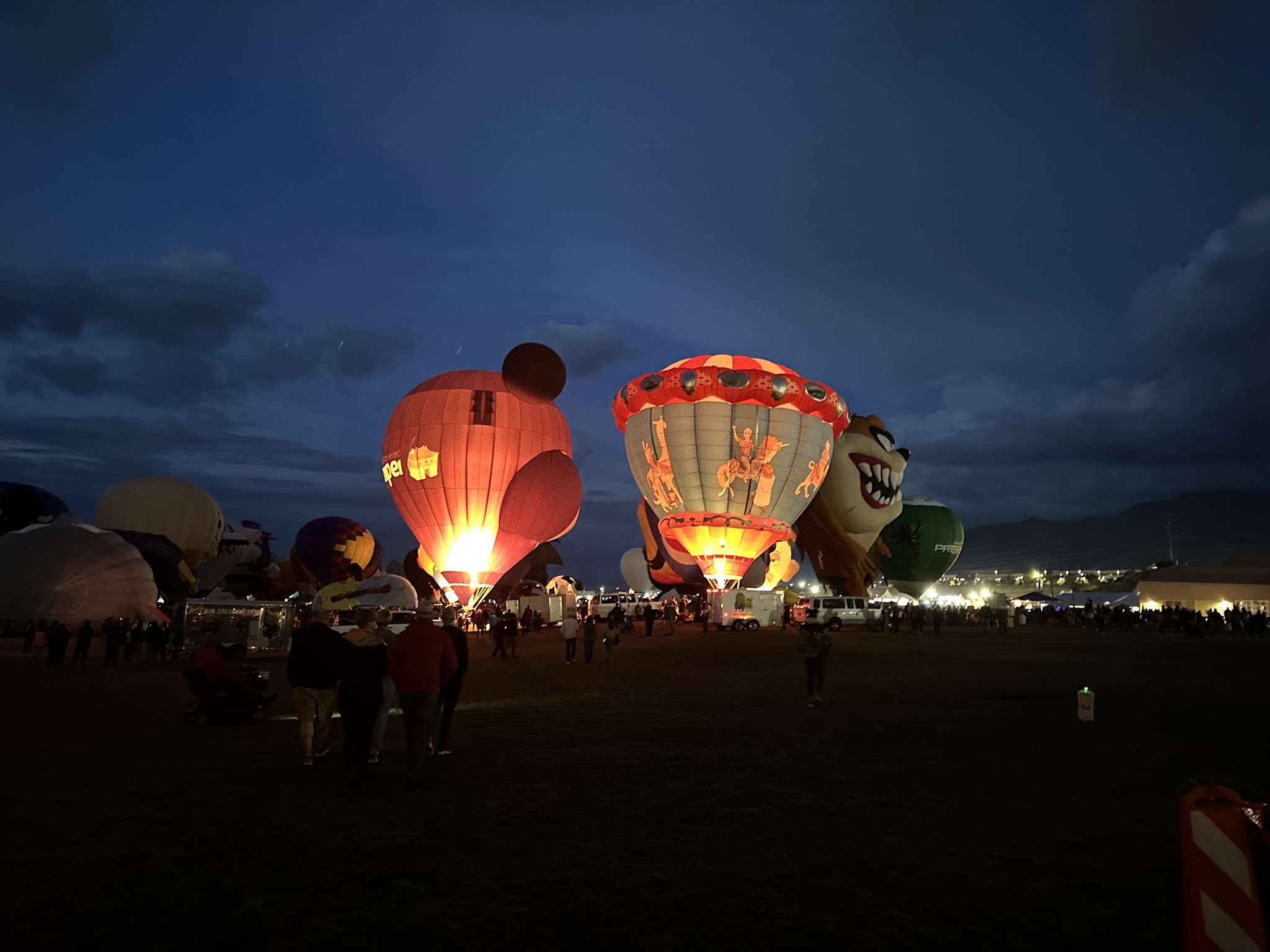 Balloon glow