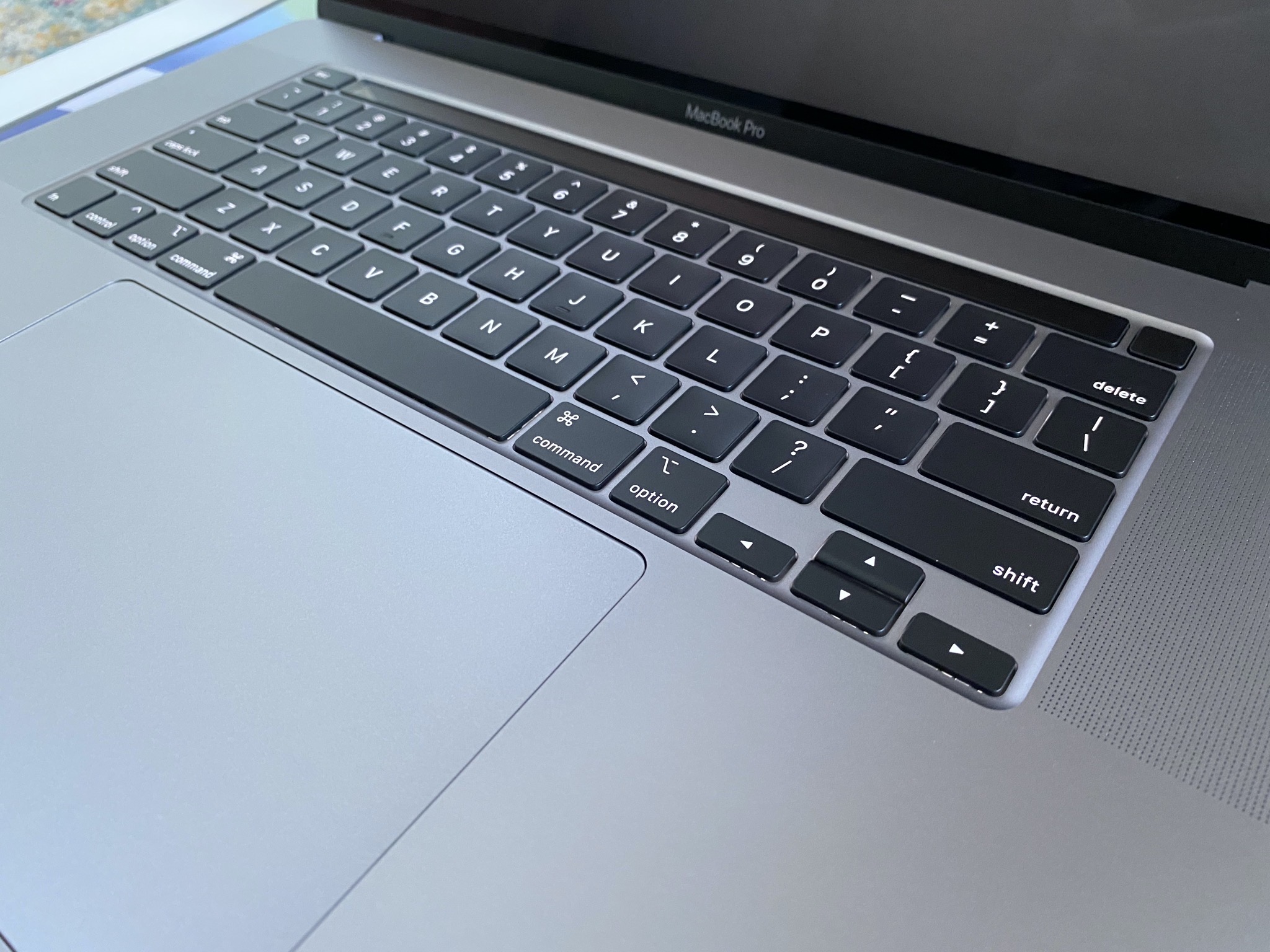 MacBook Pro 16 keyboard