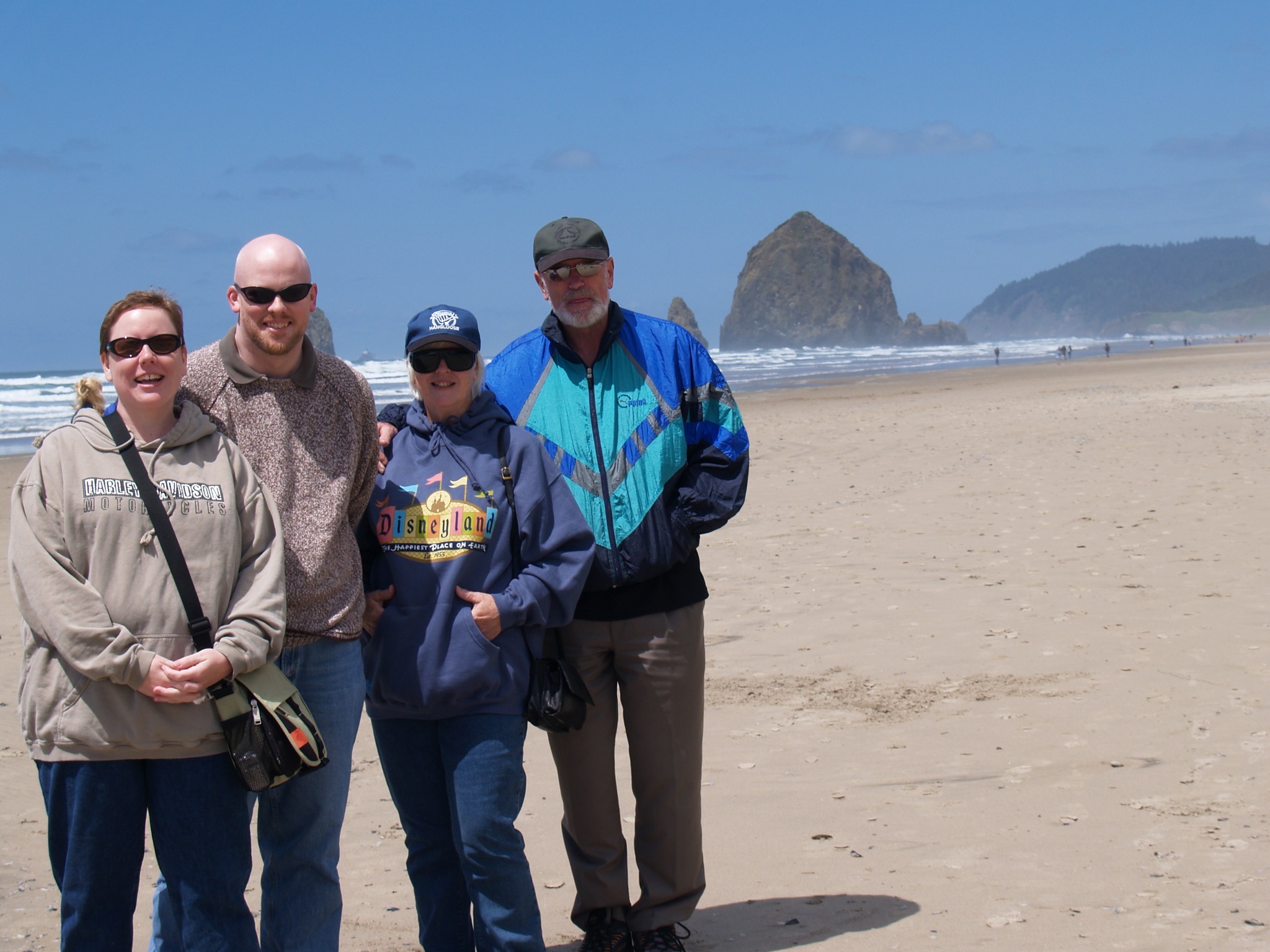 Jenn, David, Mum, Brian at Cannon Beach