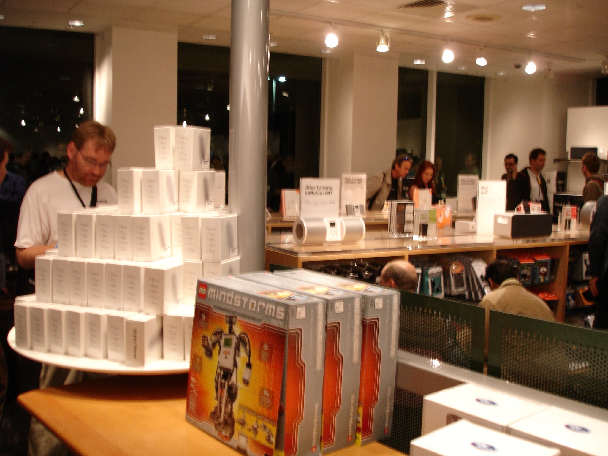 Apple company store