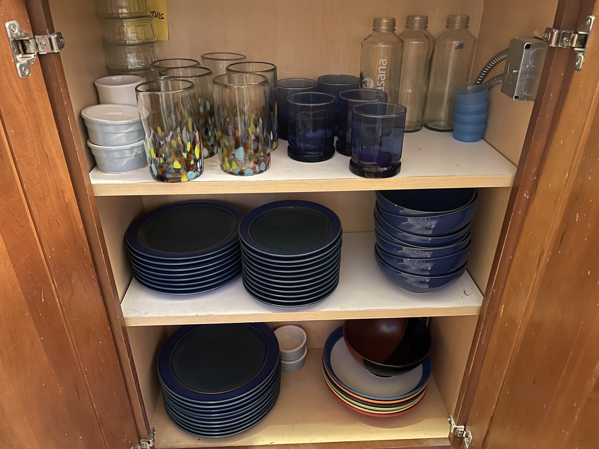 Glasses, plates