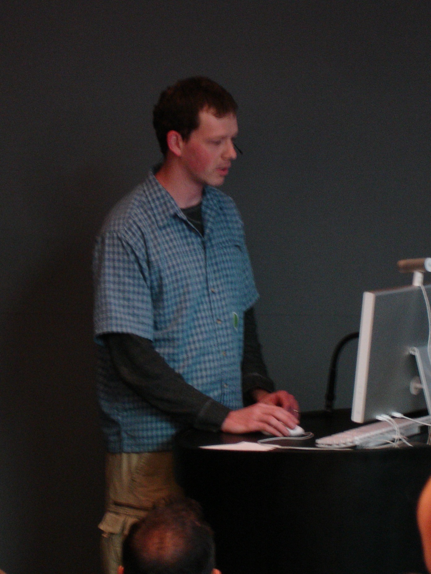 Gus Mueller at CocoaHeads event at Apple store