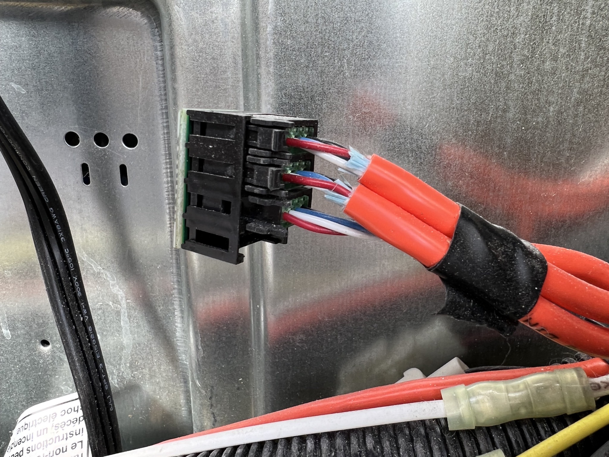 Spyder connector