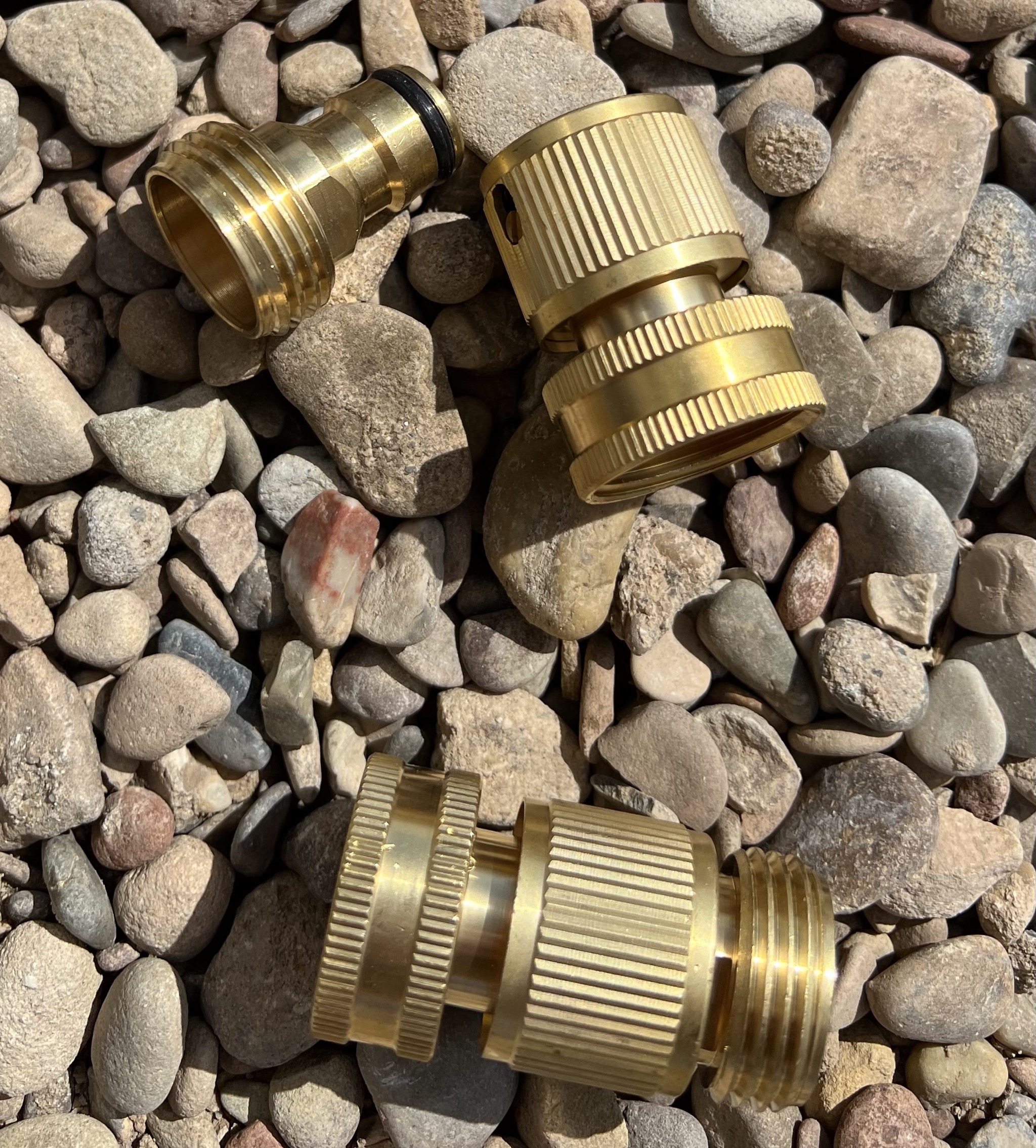 Hose quick connectors