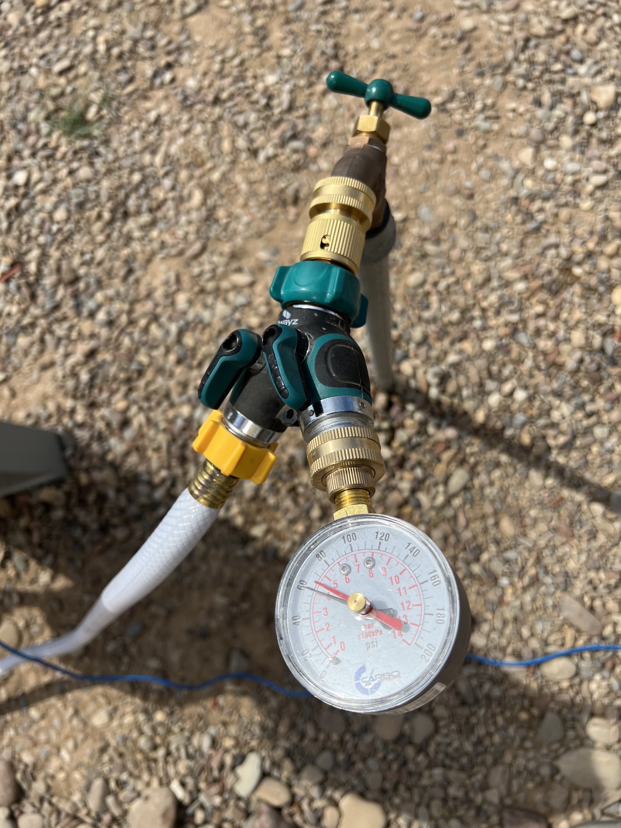 Hose connectors and gauge