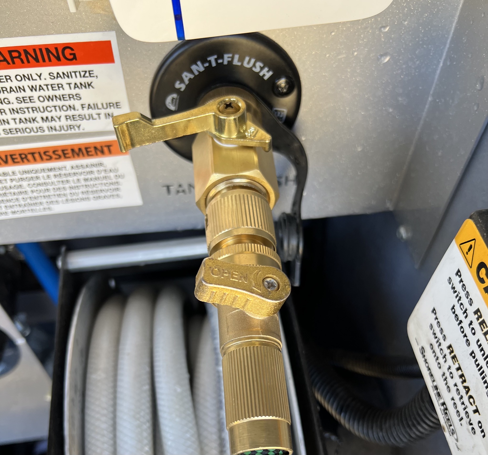 Hose connectors and valves