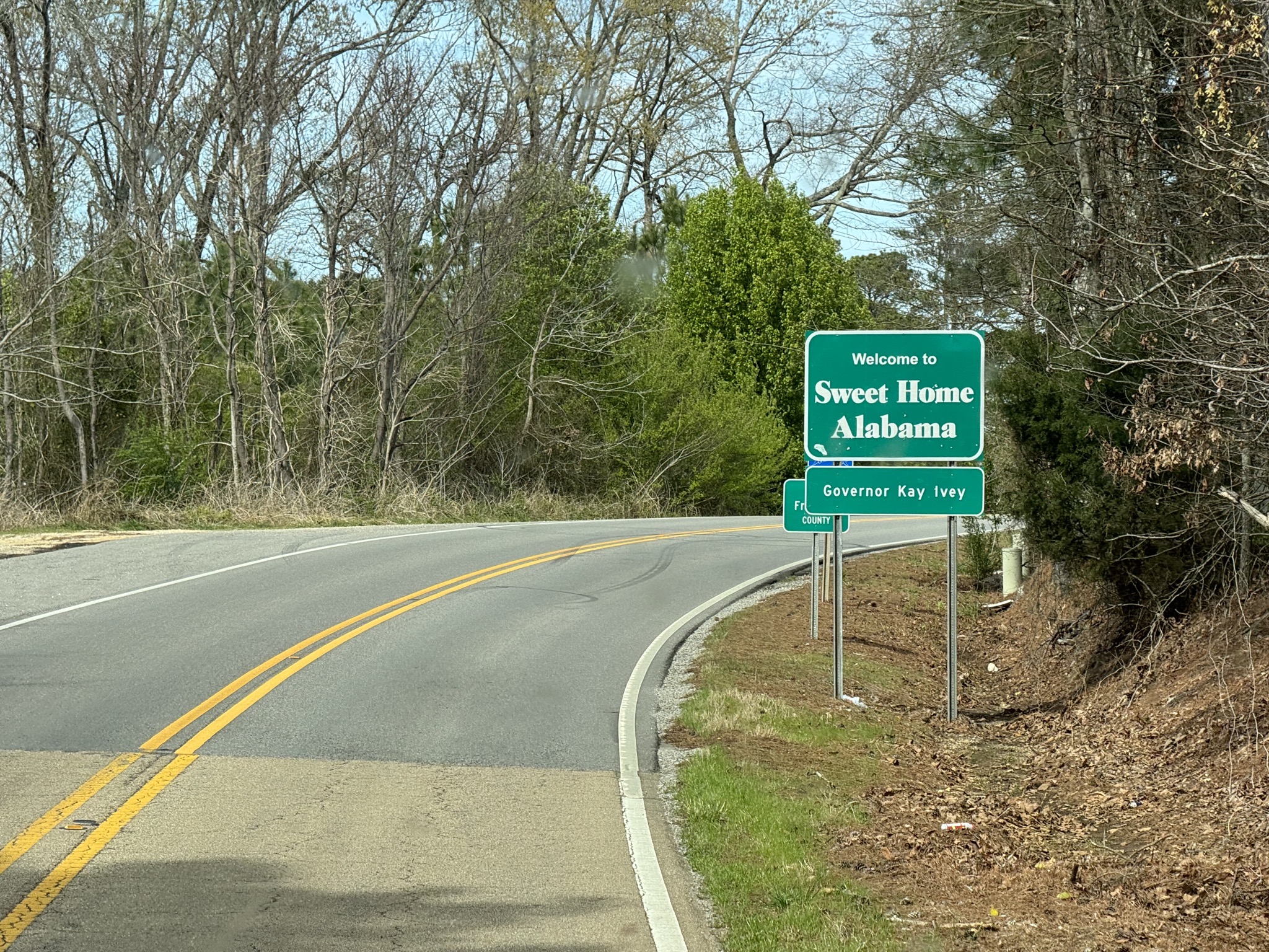 Welcome to Sweet Home Alabama sign
